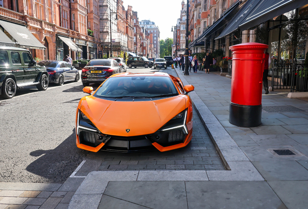 Lamborghini Revuelto