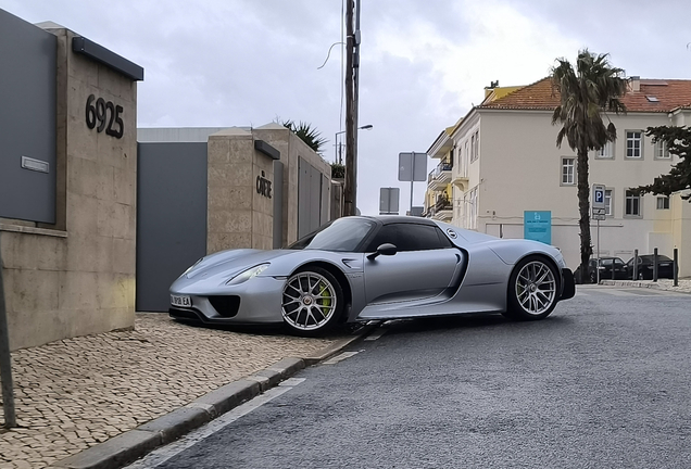 Porsche 918 Spyder Weissach Package