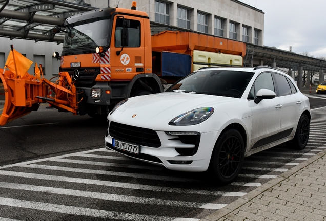 Porsche 95B Macan GTS MkI