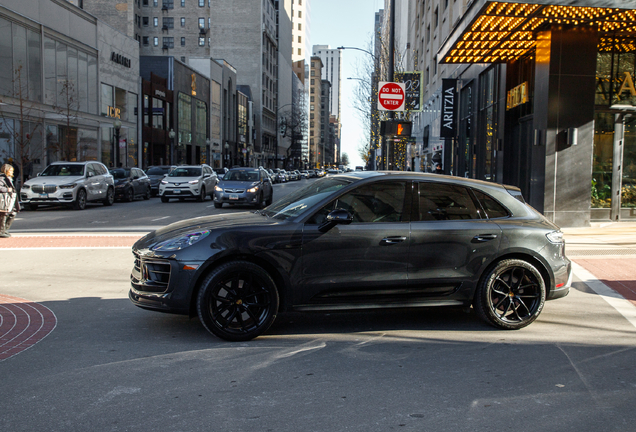 Porsche 95B Macan GTS MkIII