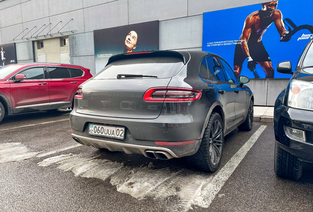 Porsche 95B Macan Turbo MkI