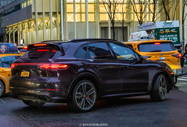 Porsche 9YA Cayenne GTS MkI