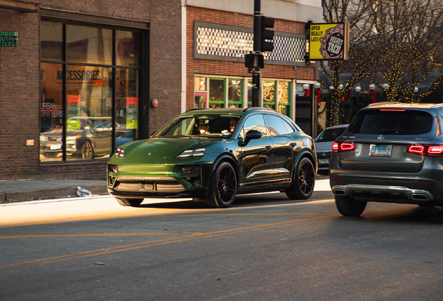 Porsche Macan EV Turbo
