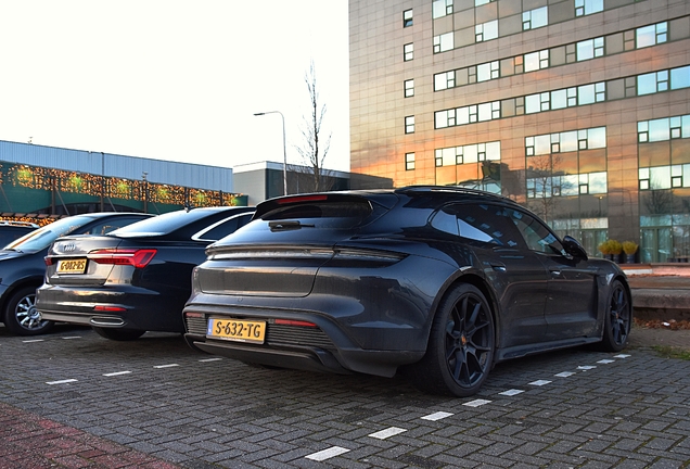 Porsche Taycan GTS Sport Turismo