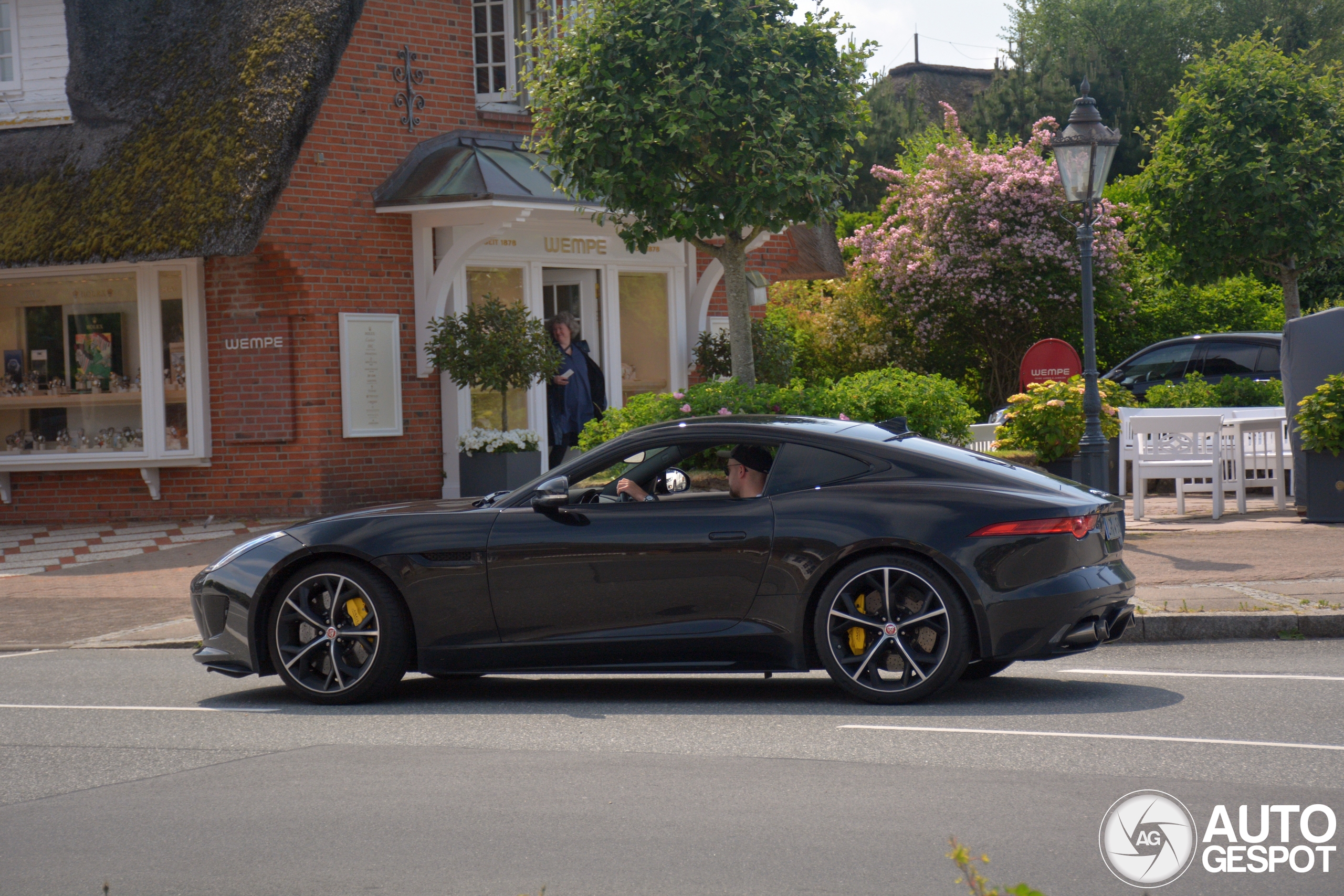 Jaguar F-TYPE R Coupé - 03 January 2026 - Autogespot