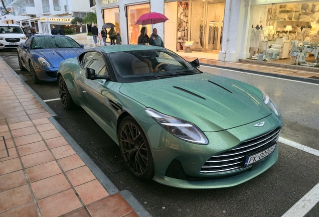 Aston Martin DB12