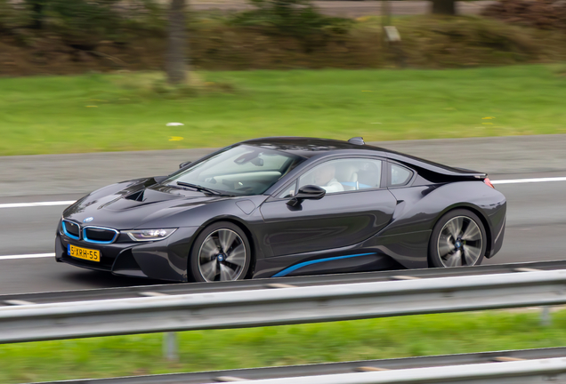BMW i8