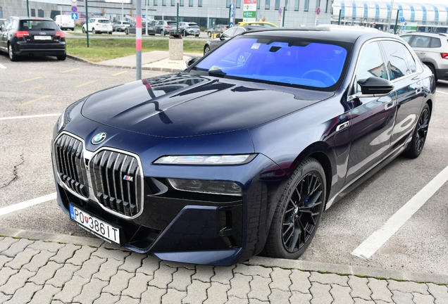 BMW M760e xDrive