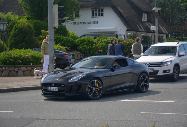 Jaguar F-TYPE R Coupé