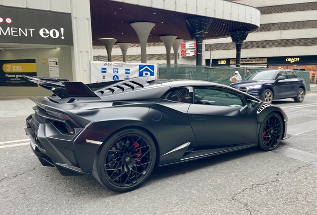 Lamborghini Huracán LP640-2 STO