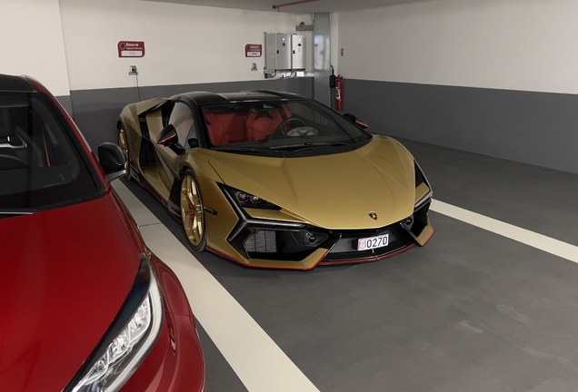 Lamborghini Revuelto