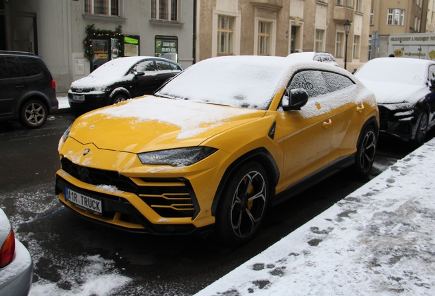 Lamborghini Urus