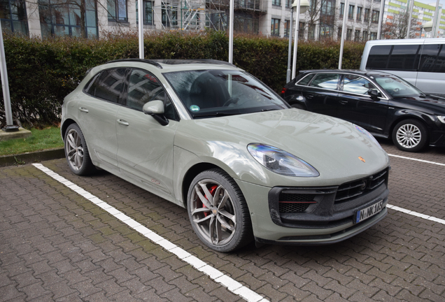 Porsche 95B Macan GTS MkIII