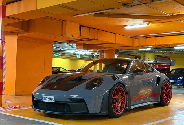 Porsche 992 GT3 RS MkI Weissach Package