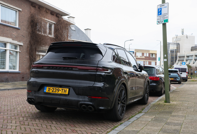 Porsche 9YA Cayenne Turbo E-Hybrid