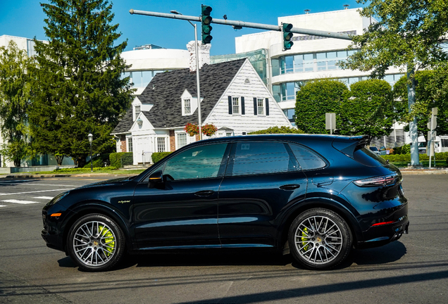 Porsche Cayenne Turbo S E-Hybrid
