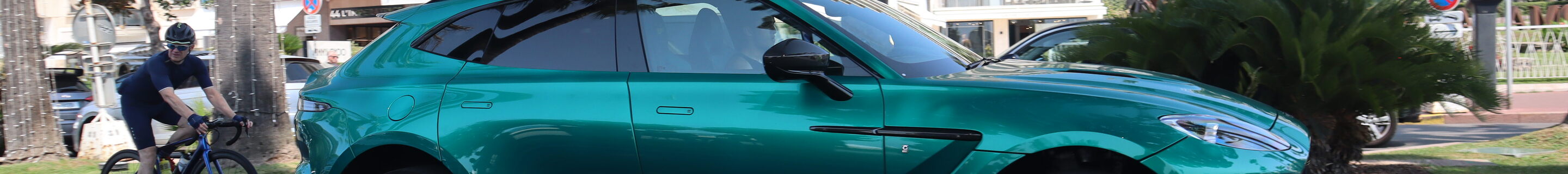 Aston Martin DBX707 AMR Edition