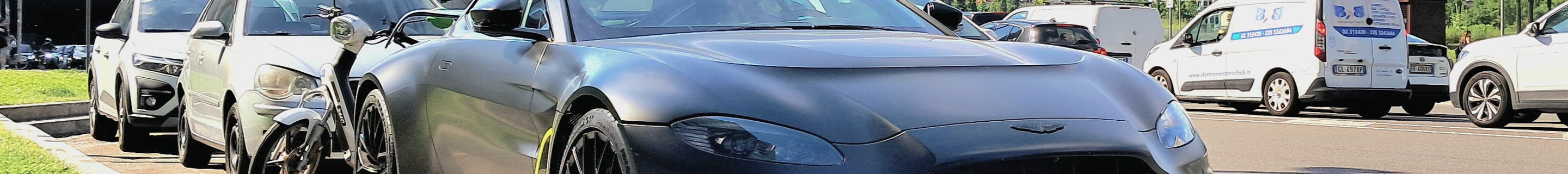 Aston Martin V12 Vantage 2023