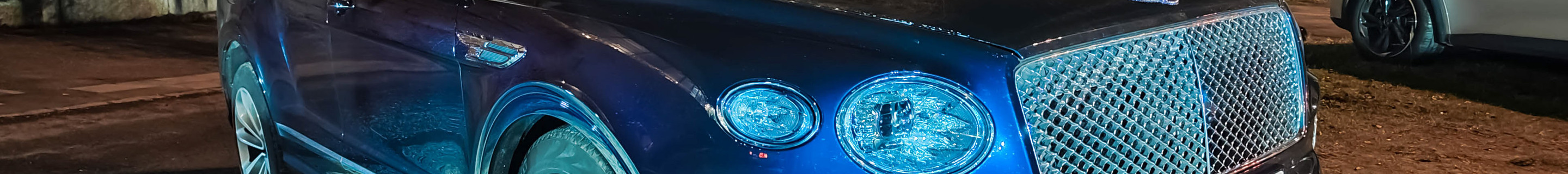 Bentley Bentayga Hybrid 2021