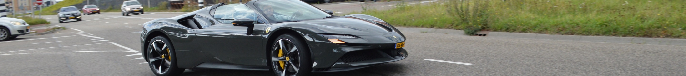 Ferrari SF90 Spider