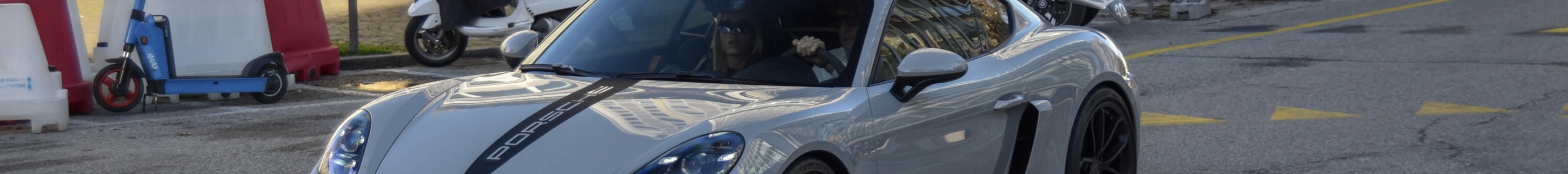 Porsche 718 Cayman GT4