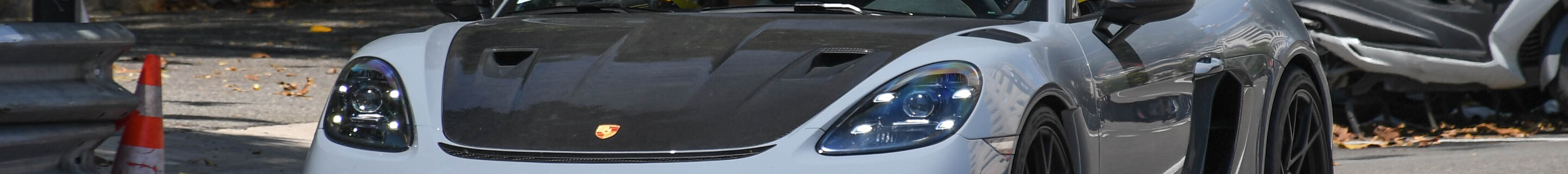 Porsche 718 Cayman GT4 RS Weissach Package