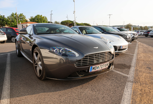 Aston Martin V8 Vantage 2012