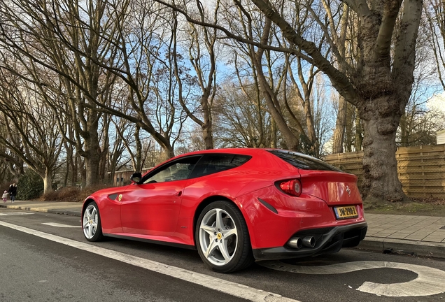 Ferrari FF