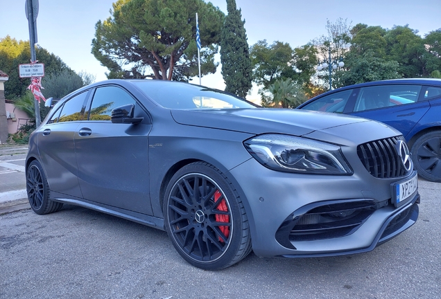 Mercedes-AMG A 45 W176 2015