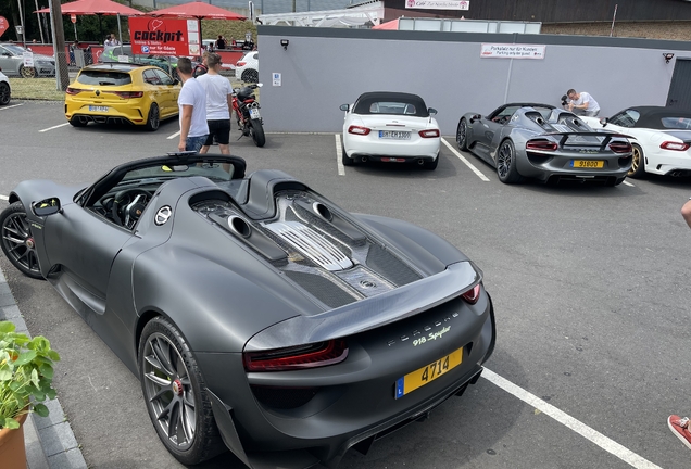 Porsche 918 Spyder Weissach Package