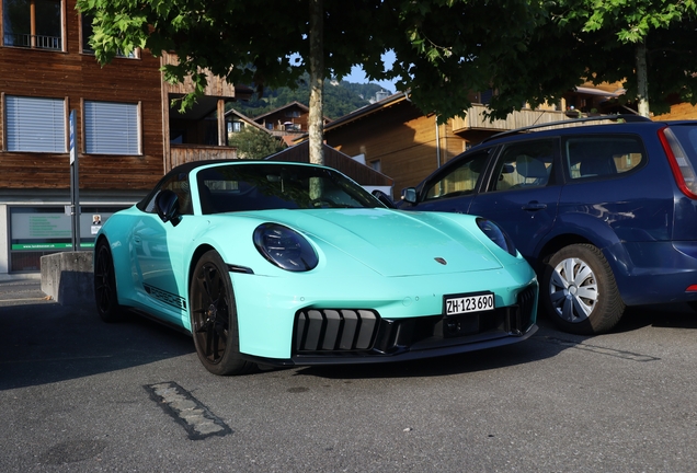 Porsche 992 Carrera 4 GTS Cabriolet MkII