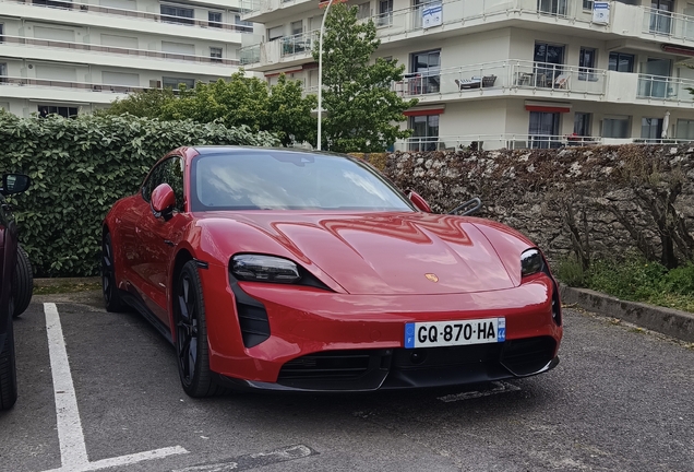 Porsche Taycan GTS Sport Turismo