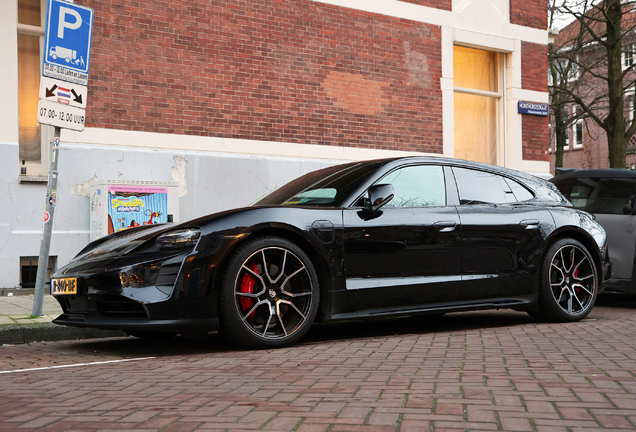 Porsche Taycan GTS Sport Turismo