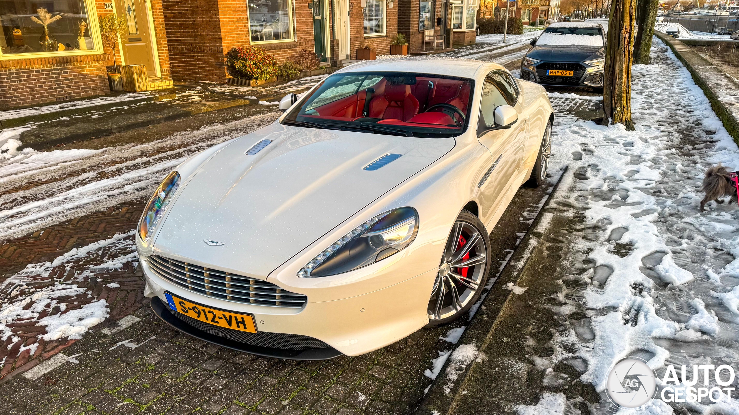 Supercars in de sneeuw gespot