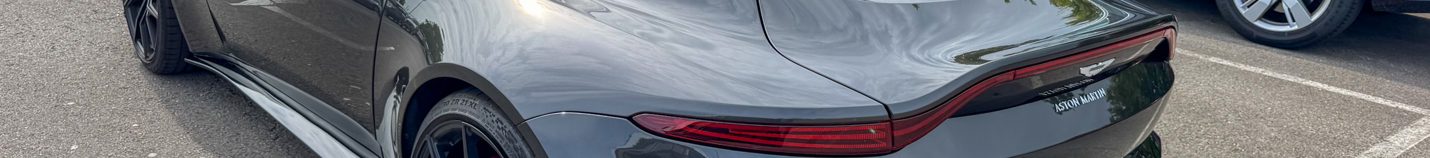 Aston Martin V8 Vantage 2018