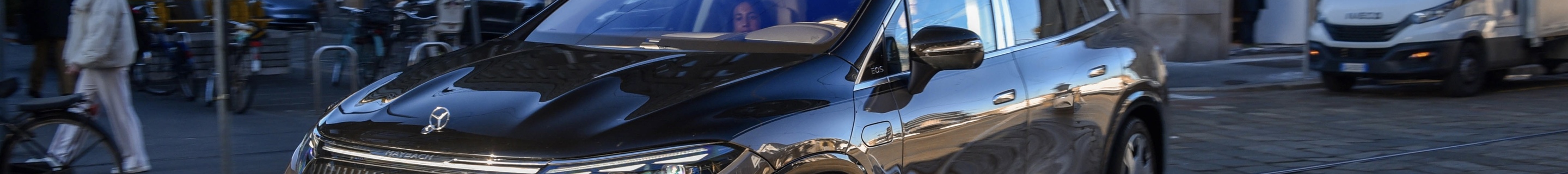 Mercedes-Maybach EQS 680 SUV