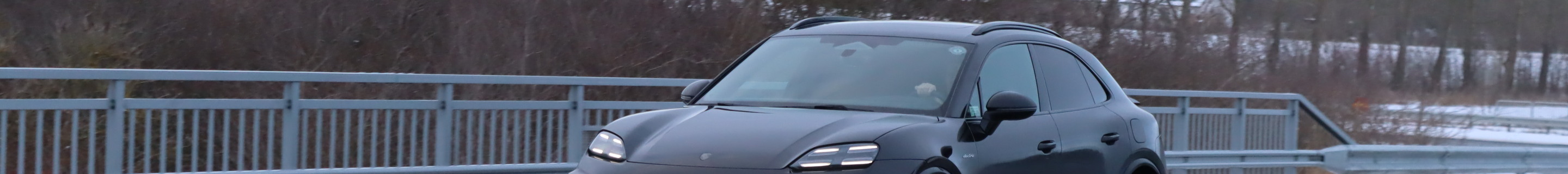 Porsche Macan EV Turbo