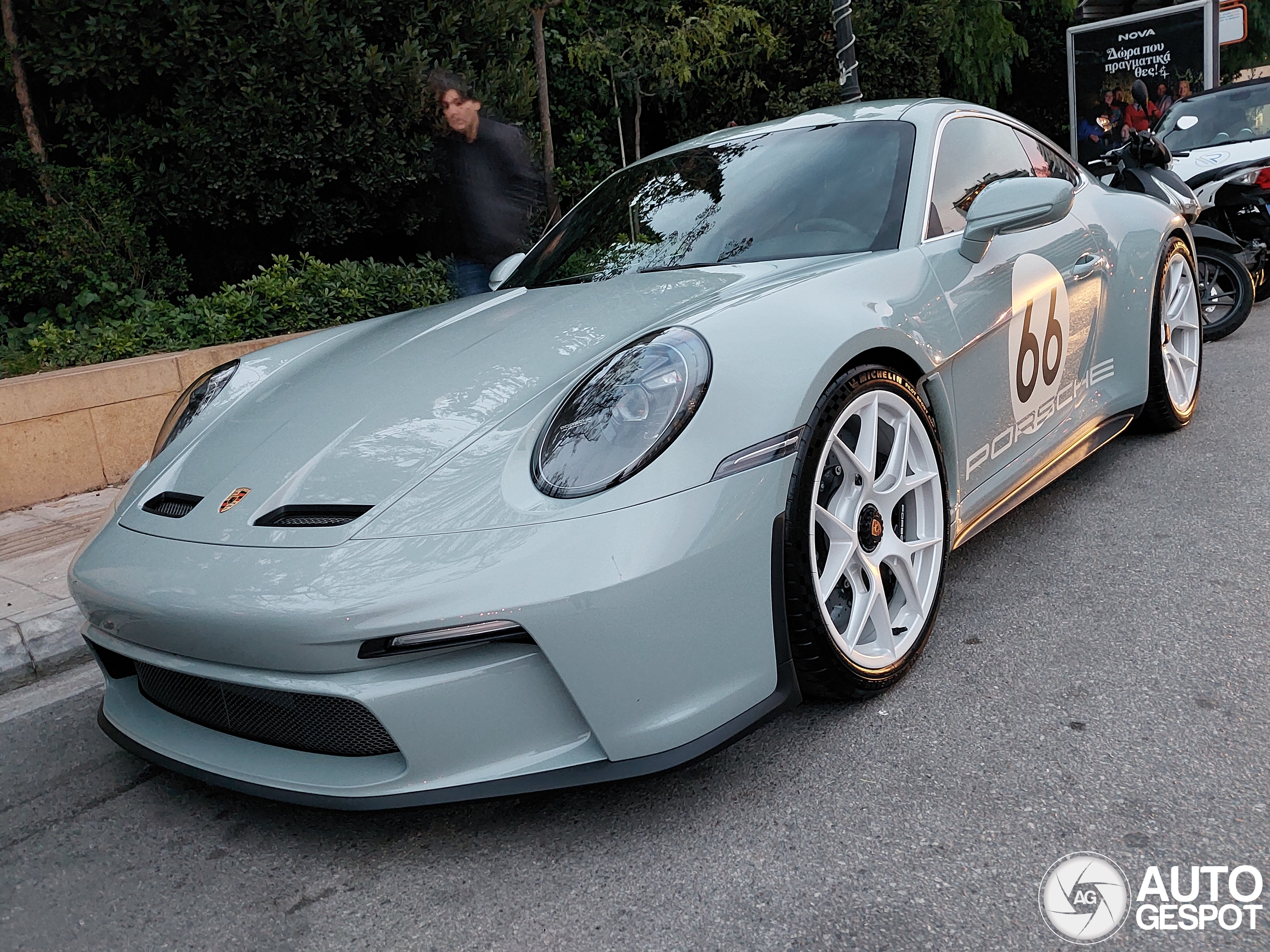 De eerst gespotte Porsche 992 S/T in Griekenland