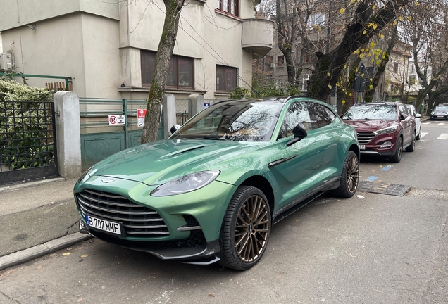 Aston Martin DBX707