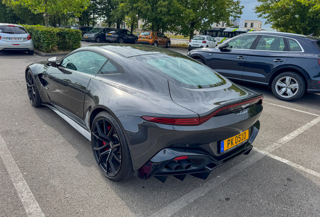 Aston Martin V8 Vantage 2018