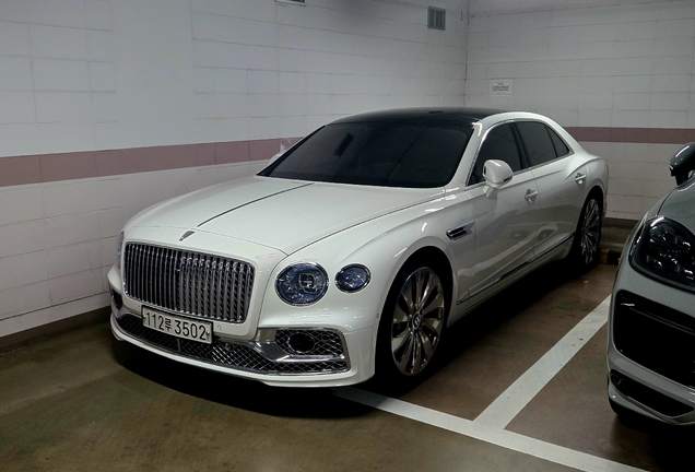 Bentley Flying Spur V8 2021