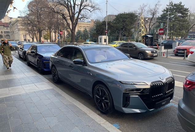 BMW M760e xDrive
