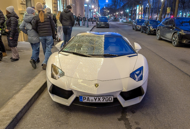 Lamborghini Aventador LP700-4 Roadster