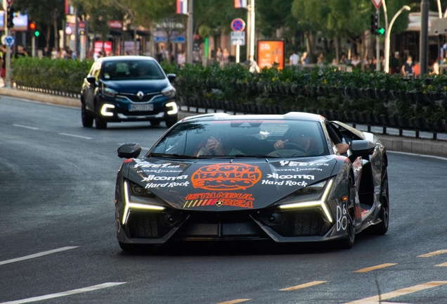 Lamborghini Revuelto