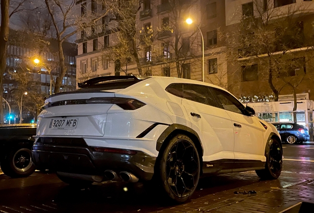 Lamborghini Urus Performante
