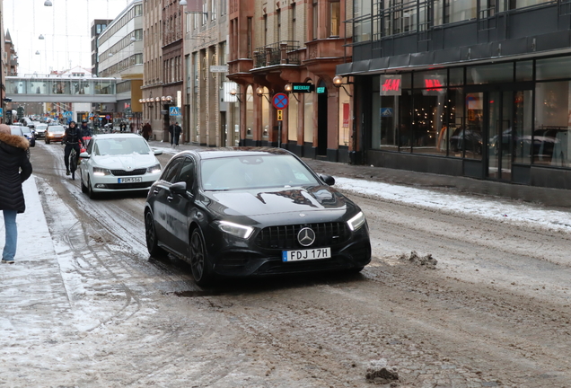 Mercedes-AMG A 45 S W177