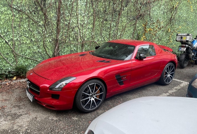 Mercedes-Benz SLS AMG