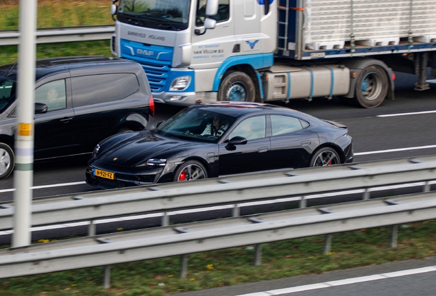 Porsche Taycan Turbo