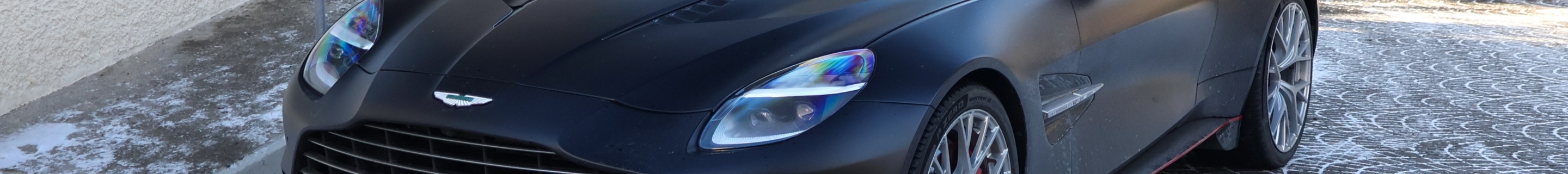 Aston Martin Vanquish 2025