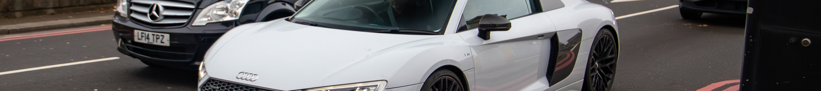 Audi R8 V10 Plus 2015